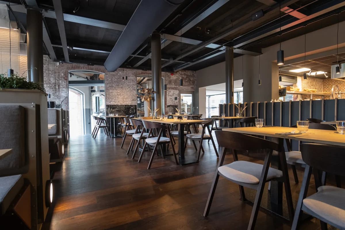 MOUT & HOUT — barbecue restaurant in Vessem
